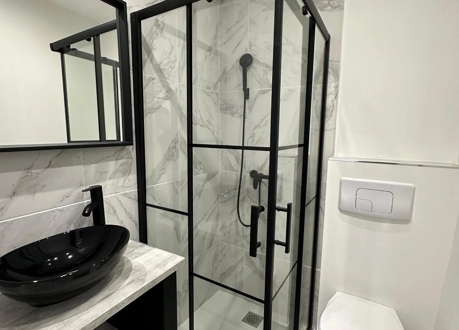 Studio Black And White Mentone Appartamento